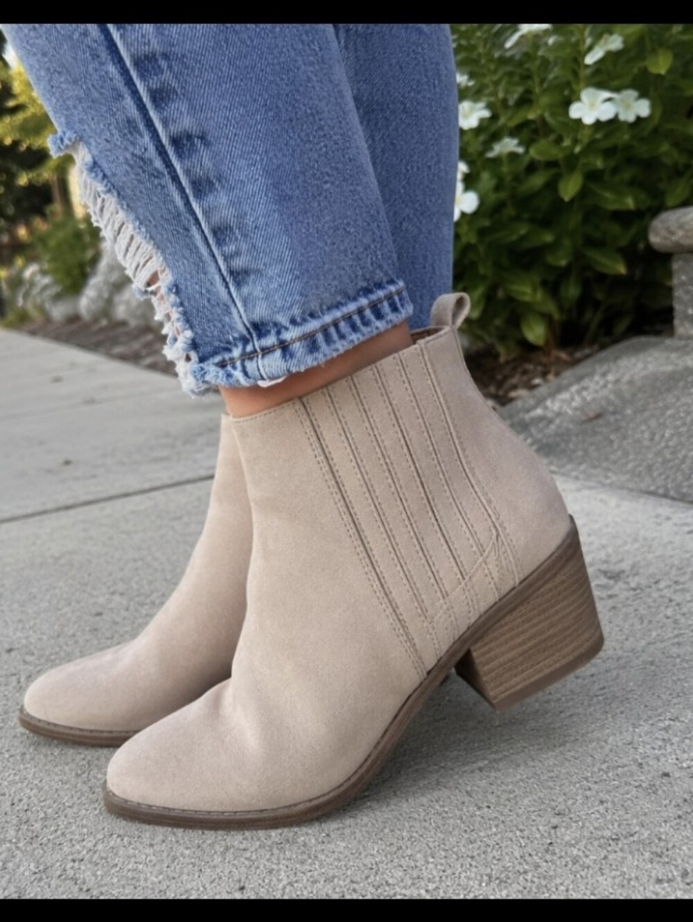 Universal Thread Womens Briar Ankle Booties Light Taupe Women's Size 8 NWT